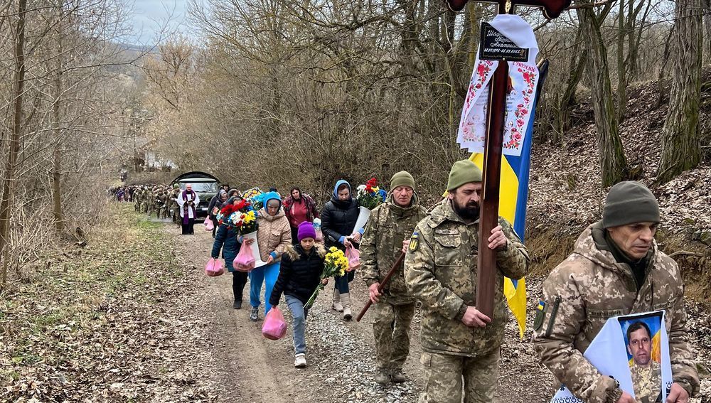 Soldatenbegräbnis in der Ukraine