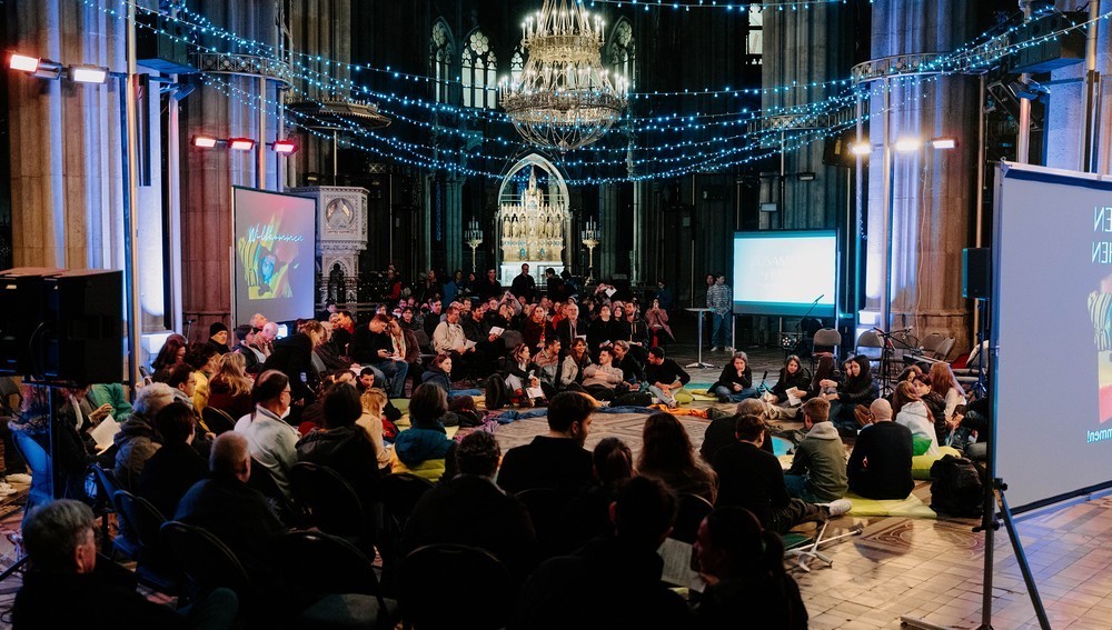 'Fluchtweg': Kreuzweg aus Perspektive queerer geflüchteter Menschen