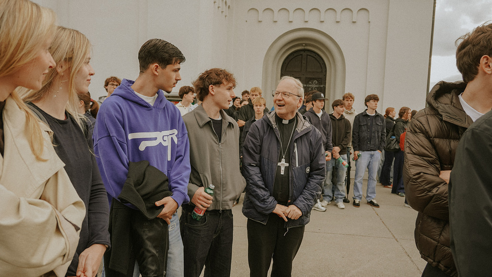 450 Schüler bei Vorarlberger Maturawallfahrt mit Bischof Benno Elbs