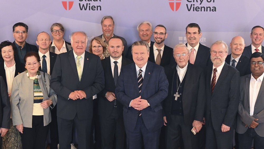 Bürgermeister Ludwig mit Vertretern der anerkannter Kirchen und Religionsgesellschaften im Wiener Religionsrat