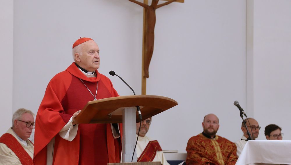 Kardinal Ladislav Nemet bei Gottesdienst im Rahmen des Internationalen Symposiums 'Shaping Synodality in Europa - von der Vision zur Roadmap' am 14. September 2026 in Puchberg bei Wels