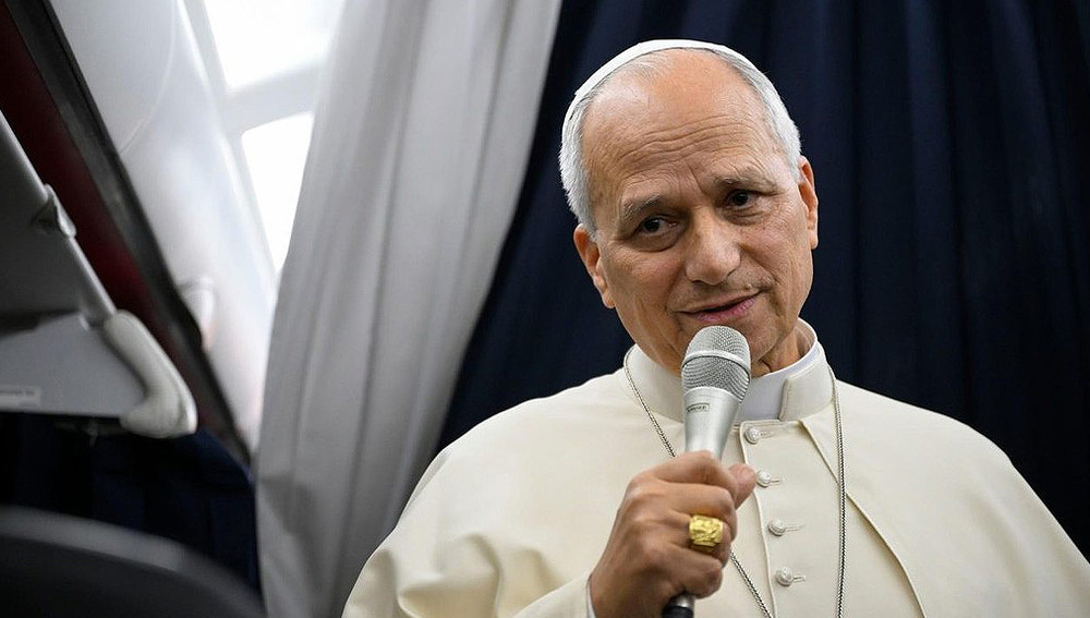 Papst Leo XIV. bei 'fliegender Pressekonferenz'