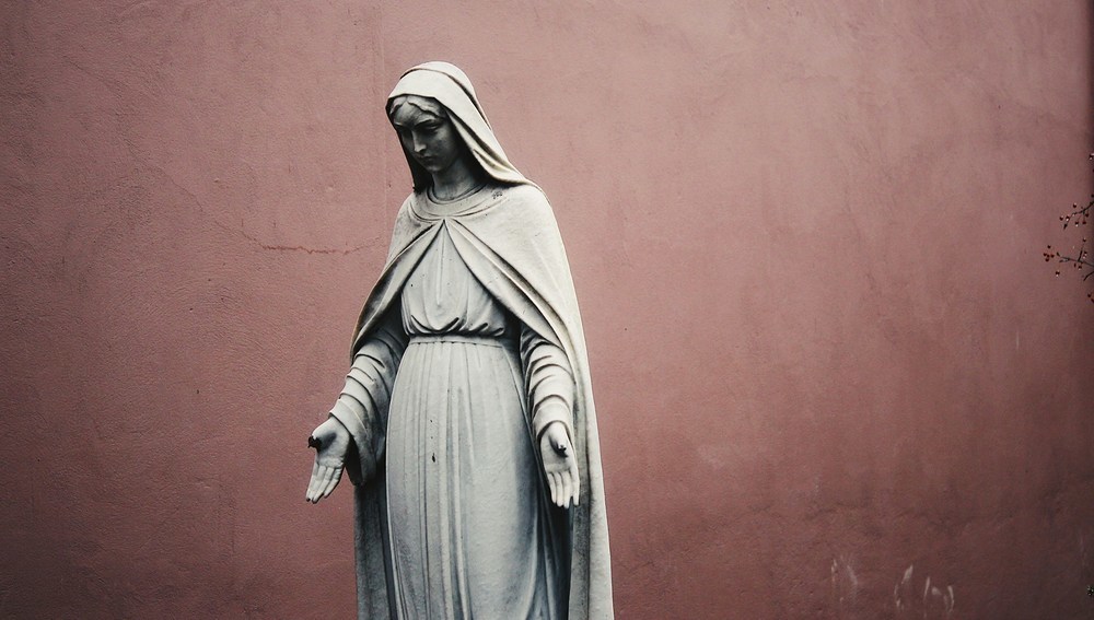Frauenstatue