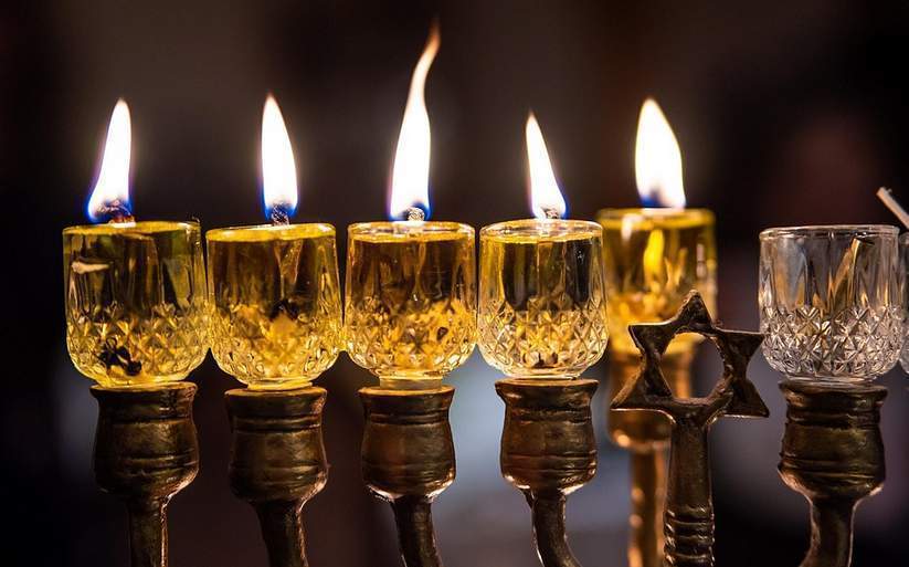 Hanukka-Leuchter
